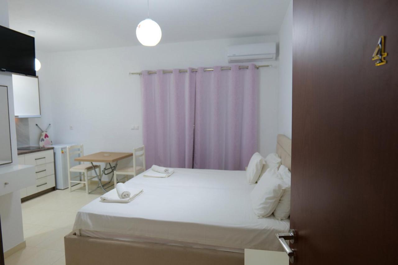 Pink Holiday Sarandë 外观 照片