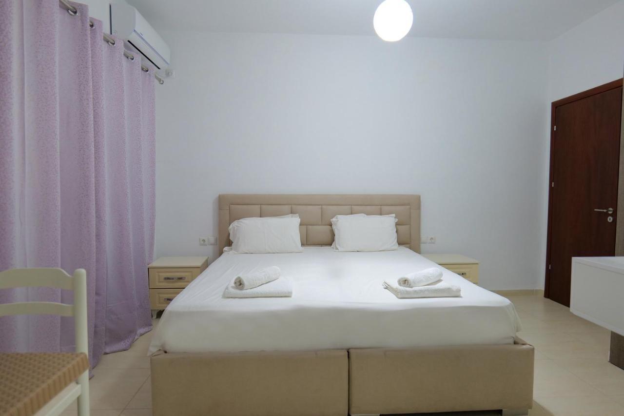 Pink Holiday Sarandë 外观 照片